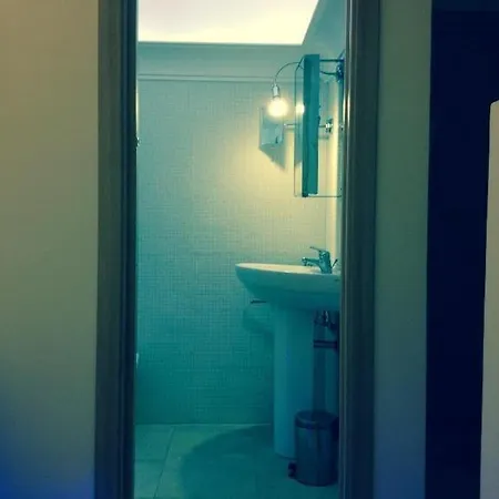 Lux Apartment ! Swimmingpool ! Parking ! Separate Entrance ! Separate Territory ! Apartment *