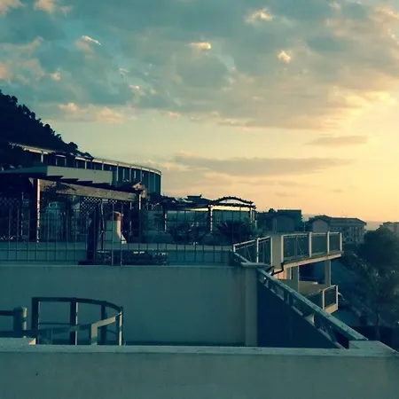 Lux Apartment ! Swimmingpool ! Parking ! Separate Entrance ! Separate Territory ! Apartment Pizzo (Calabria)