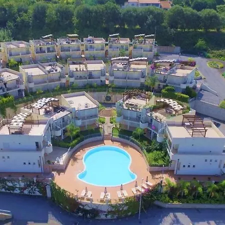 Lux Apartment ! Swimmingpool ! Parking ! Separate Entrance ! Separate Territory ! Pizzo (Calabria)