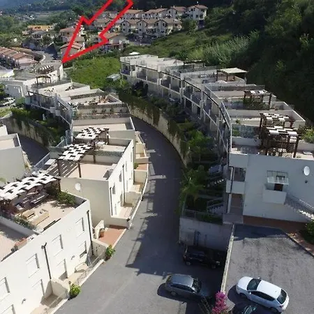 Lux Apartment ! Swimmingpool ! Parking ! Separate Entrance ! Separate Territory ! Apartment