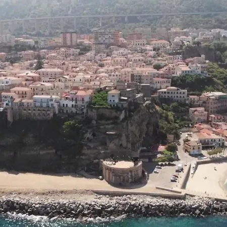 Apartment Lux Apartment ! Swimmingpool ! Parking ! Separate Entrance ! Separate Territory ! Pizzo (Calabria)