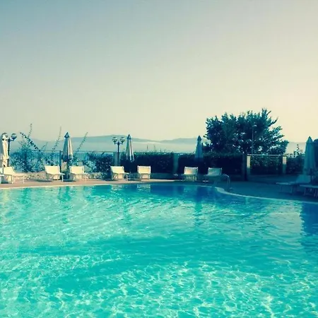 Lux Apartment ! Swimmingpool ! Parking ! Separate Entrance ! Separate Territory ! Apartment Pizzo (Calabria)