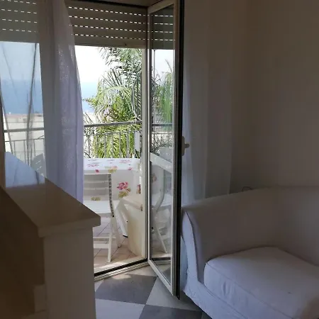 Lux Apartment ! Swimmingpool ! Parking ! Separate Entrance ! Separate Territory ! Apartment Pizzo (Calabria)