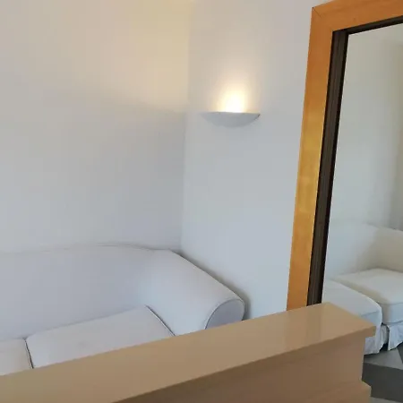 Apartment Lux Apartment ! Swimmingpool ! Parking ! Separate Entrance ! Separate Territory !