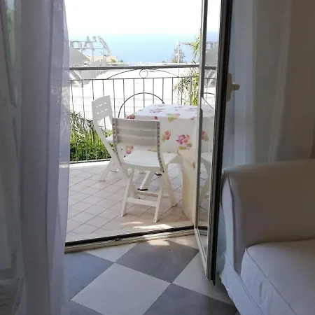Lux Apartment ! Swimmingpool ! Parking ! Separate Entrance ! Separate Territory ! Pizzo (Calabria)